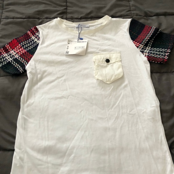 NWT Basic White Pocket T with Plaid Sleeves - Picture 4 of 6